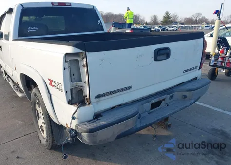 2005 Chevrolet Silverado 1500 Z71 from USA, damaged, VIN 1GCEK19B35Z111056